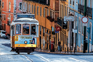Lisbona dal tram n. 28